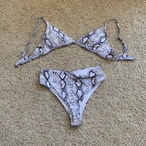 Snakeskin highwaist bikini